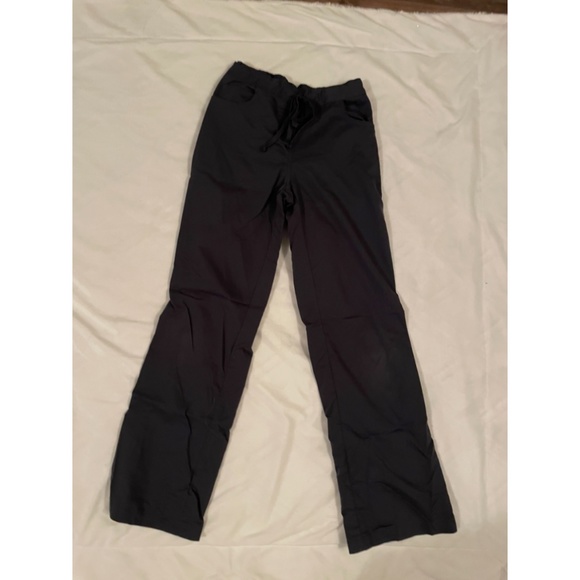 8 Scrub Pants and 2 Matching Scrub Tops - Cherokee and Grey's Anatomy - Picture 11 of 11